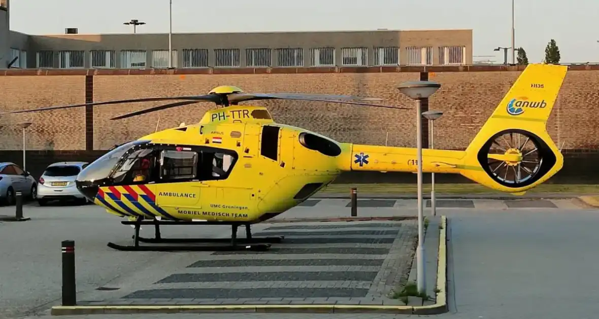Traumahelikopter PH-TTR van De Blesse naar Giethoorn op maandag 11 november 2024 10:53
