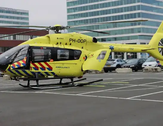 Ambulancehelikopter onderweg vanuit Vliegbasis Leeuwarden | 28 april 2024 1:43