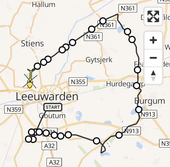 Vlucht Ambulancehelikopter PH-HOW van Leeuwarden naar Vliegbasis Leeuwarden op maandag 16 december 2024 9:57